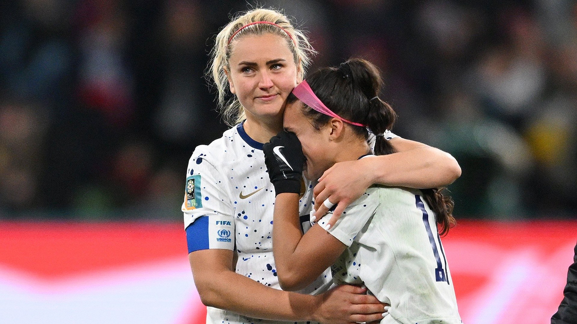 Women's World Cup star refuses to shake hands with rival who went on  vacation with her ex - Soccer - Sports - Daily Express US